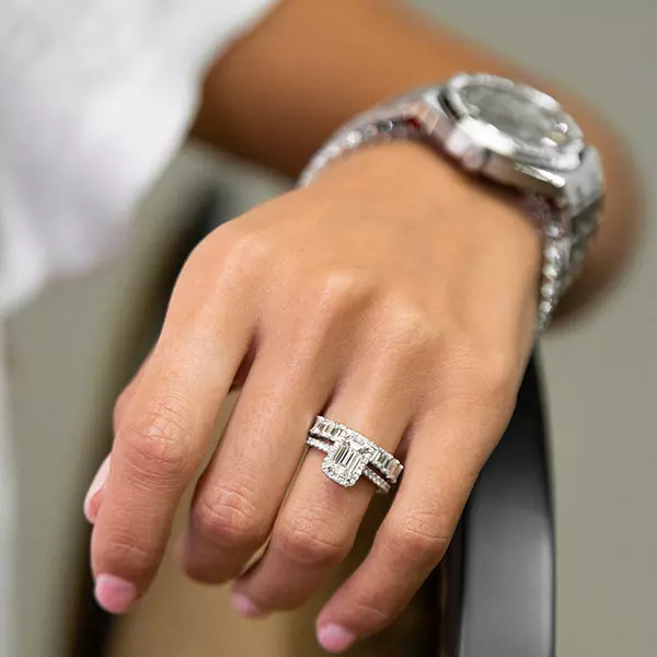 Emerald Cut Diamond Engagement Rings - 0% Finance